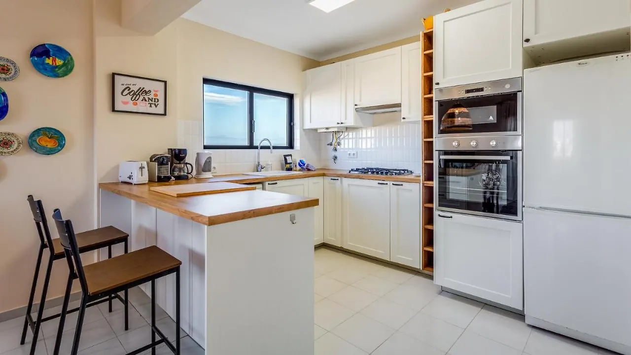 Casa Brasil 2 Bdr With Balcony By Lovelystay location